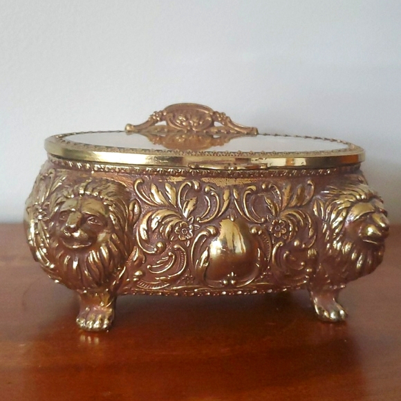 Tribket box